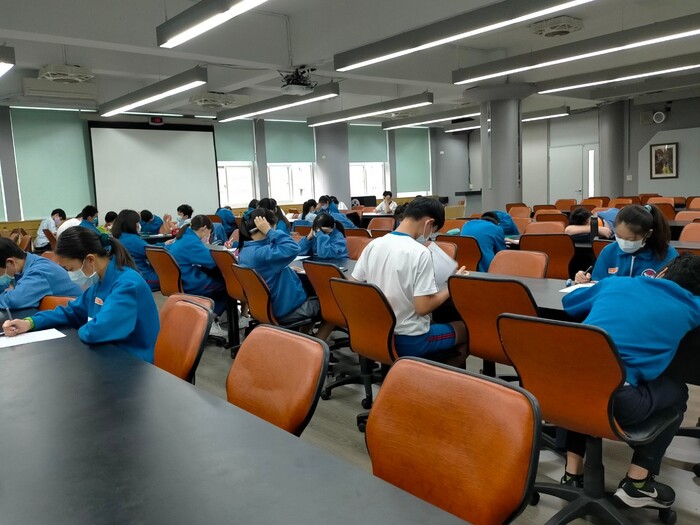 110學年度 英語嘉年華-作文競賽圖片