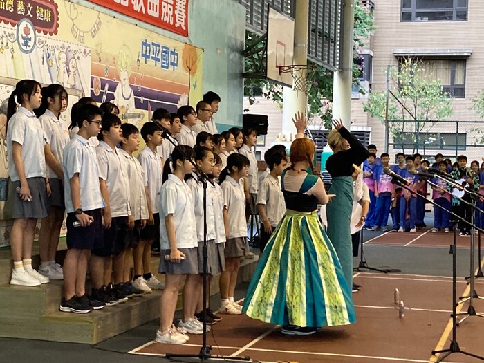 110學年度*英語嘉年華*英語歌曲競賽圖片