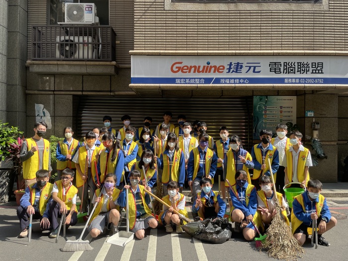 721