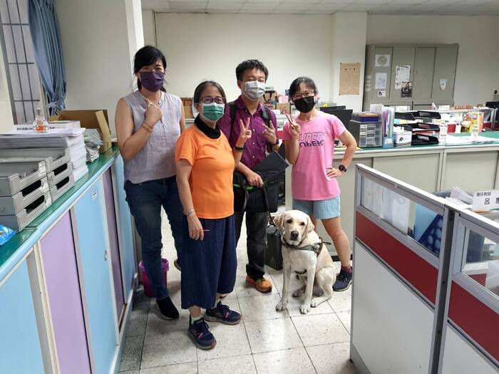 會後與講師及其最好的夥伴YUMA一起合影