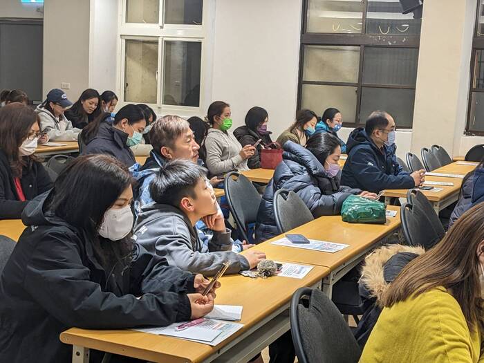 113學年度第二學期家長日親職講座-EMO小孩怎麼了？ 青春期的孩子攻略圖片