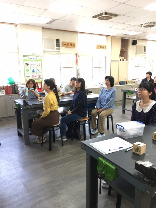 翻轉燈照片01