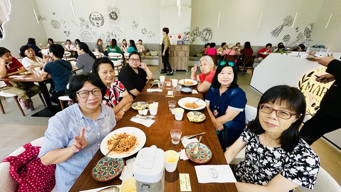 113學年度第二學期志工感恩餐會圖片