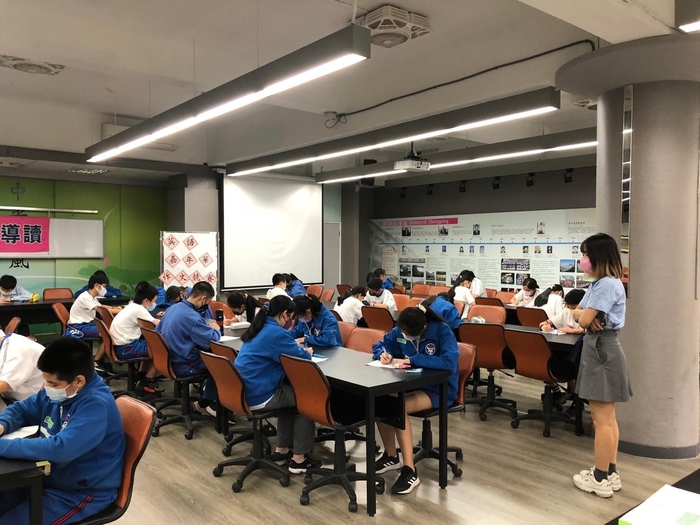 111學年度 英語嘉年華-七 八年級演說競賽圖片