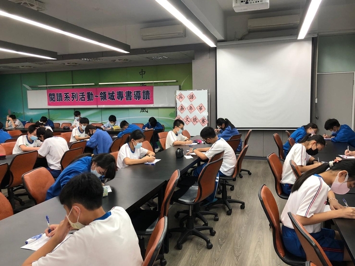 111學年度 英語嘉年華-七 八年級演說競賽圖片