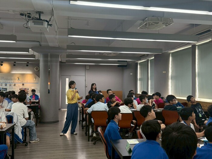 114學年度10/30黃品蕙師專書導讀圖片