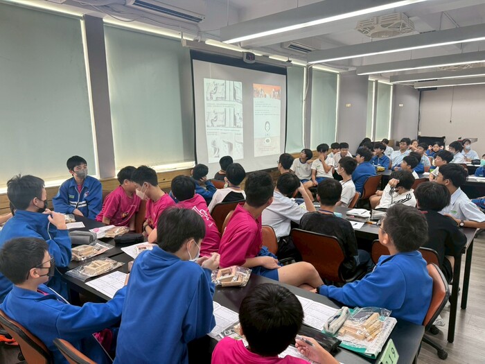 114學年度10/30黃品蕙師專書導讀圖片