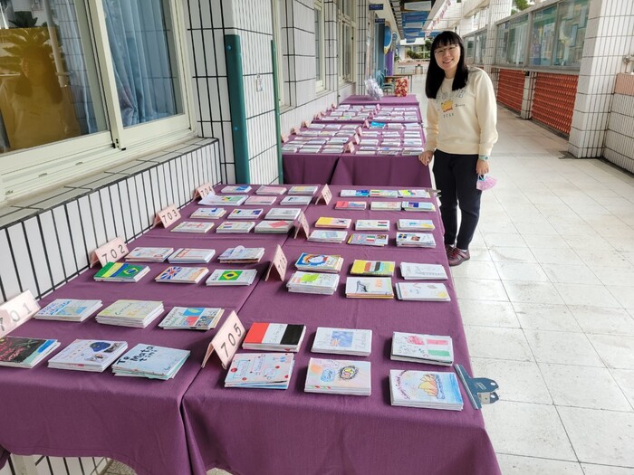 110學年度校慶活動(英文小書展)圖片