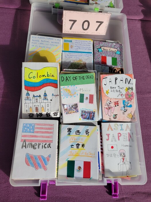 110學年度校慶活動(英文小書展)圖片