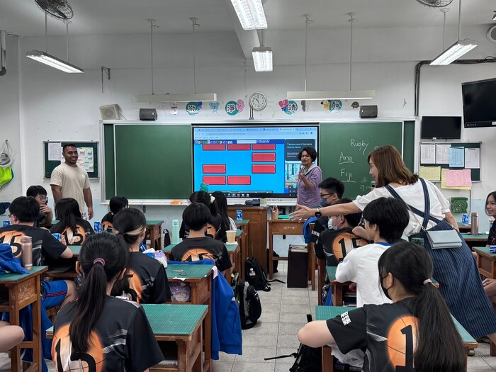 112學年度下學期-活動美語志工113.05.22圖片