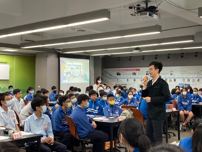 109學年度第二學期04/19「與作家有約」-吳孟霖先生活動紀錄圖片