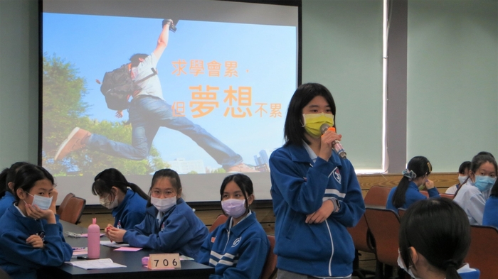 109學年度第二學期04/19「與作家有約」-吳孟霖先生活動紀錄圖片