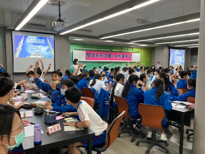 109學年度第二學期04/19「與作家有約」-吳孟霖先生活動紀錄圖片