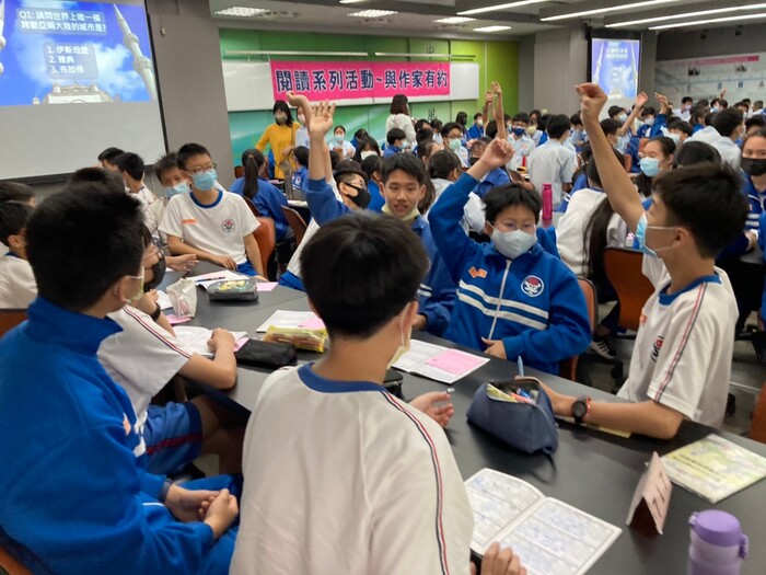 109學年度第二學期04/19「與作家有約」-吳孟霖先生活動紀錄圖片