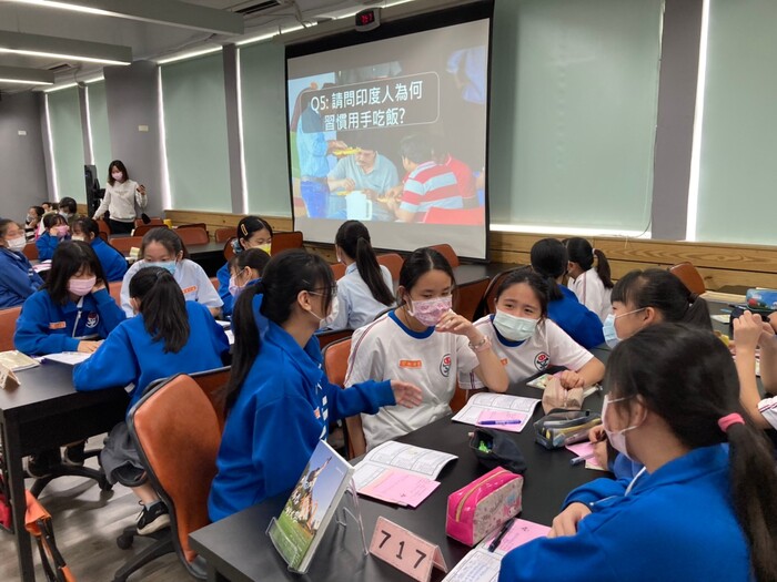 109學年度第二學期04/19「與作家有約」-吳孟霖先生活動紀錄圖片