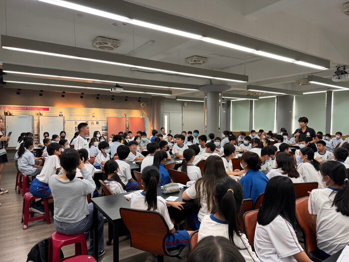 113學年度09/26范雅玲師專書導讀圖片