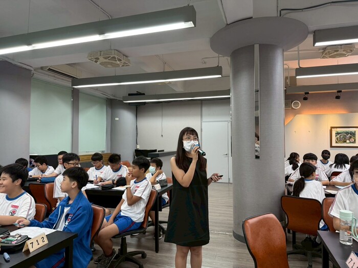 114學年度09/23薛至雅師專書導讀圖片
