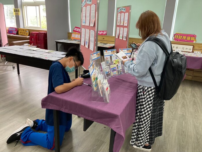 109學年度校慶活動  (學生作品展)圖片