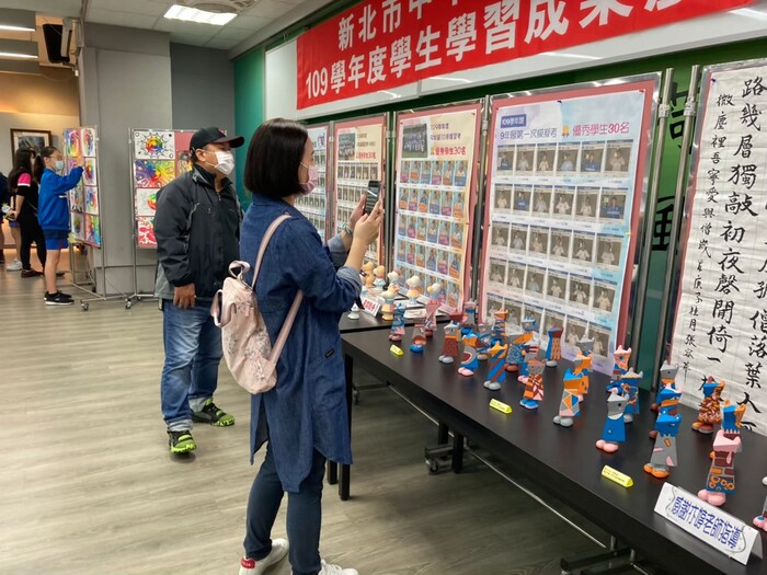 109學年度校慶活動  (學生作品展)圖片