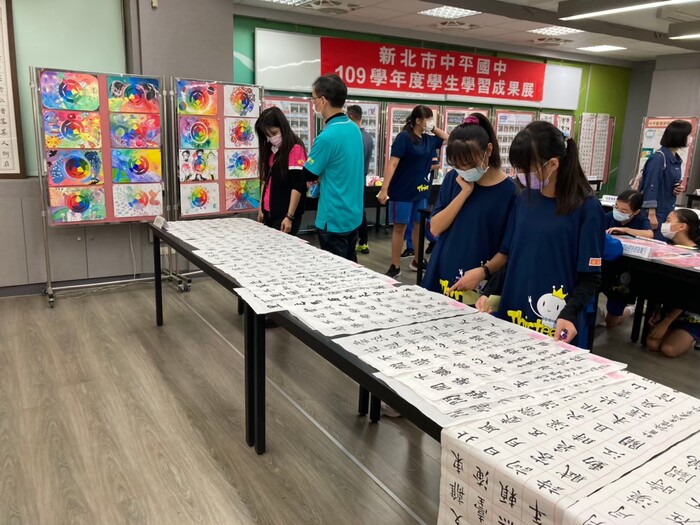 109學年度校慶活動  (學生作品展)圖片