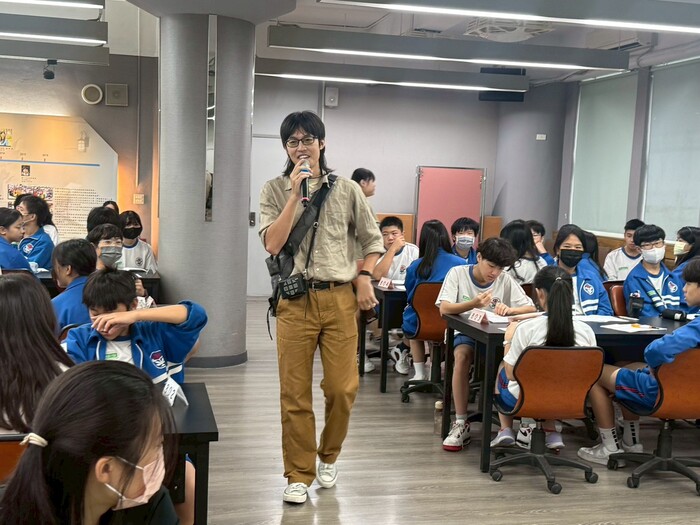 114學年度10/21莊鏞老師專書導讀圖片